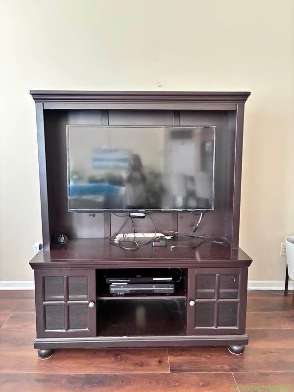 Tv stand