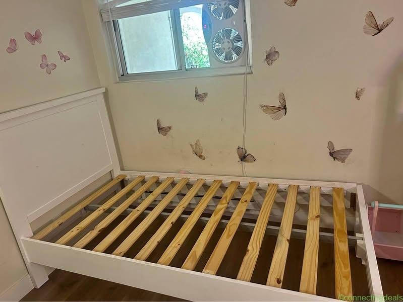 Twin bed