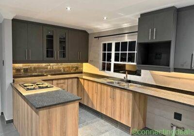 ULTRA-MODERN & SOPHISTICATED 1-BEDROOM APARTMENT in Johannesburg