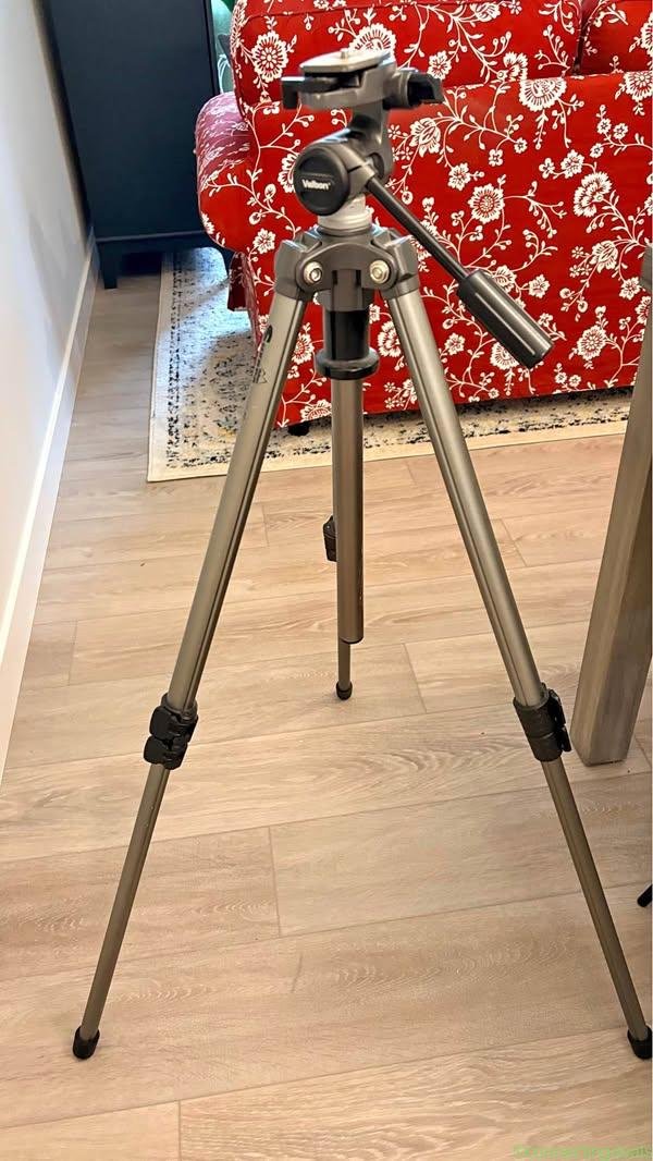 Velbon Sherpa Camera Tri Pod