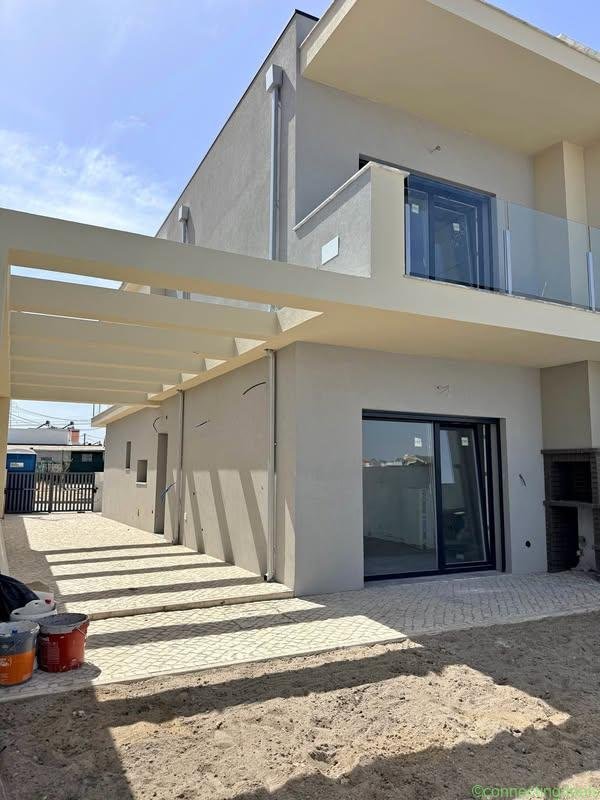 Vendo moradia T3 Fernão ferro Seixal
