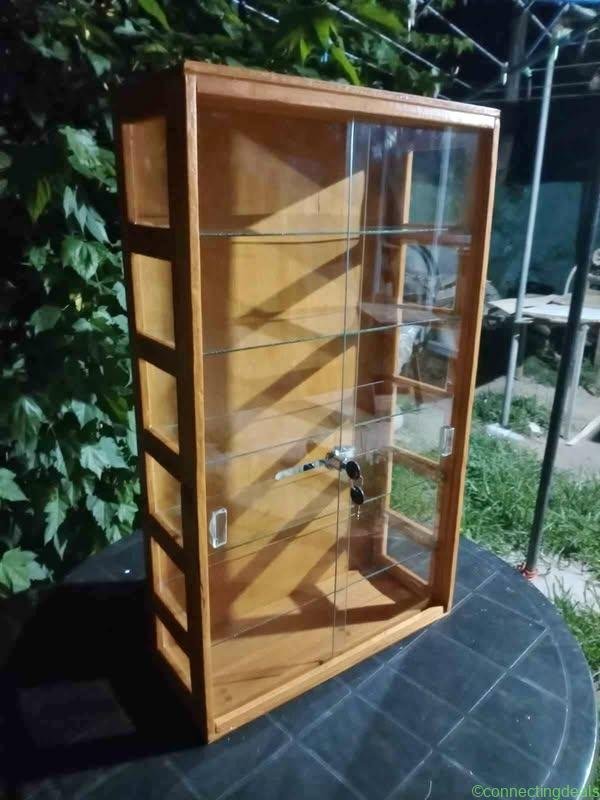 Vitrina con cerradura.