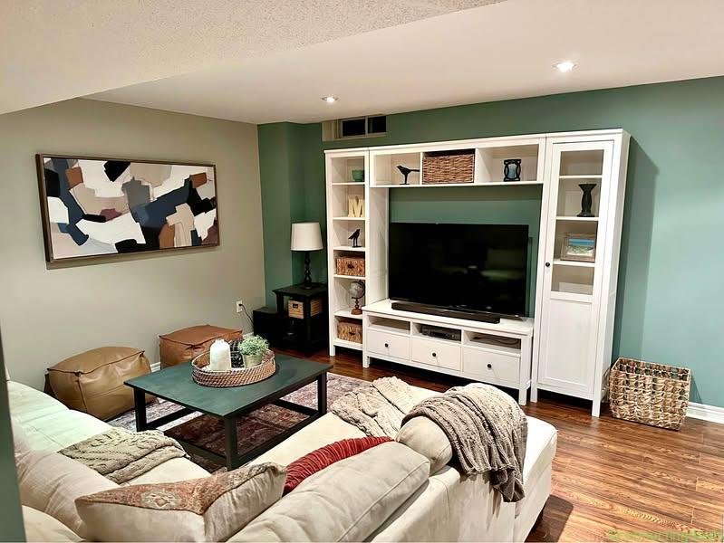 White Hemnes entertainment centre