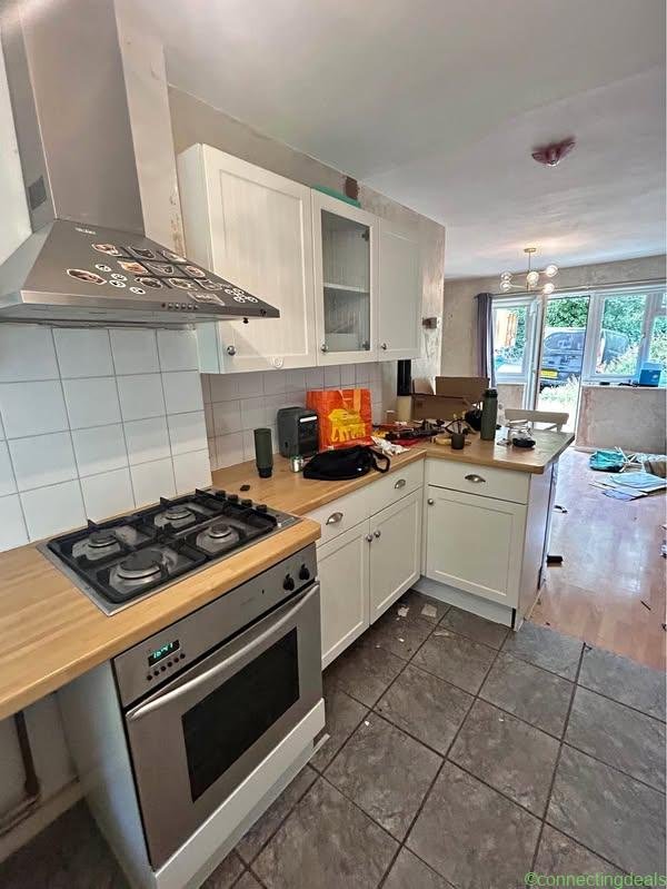 Whole Kitchen