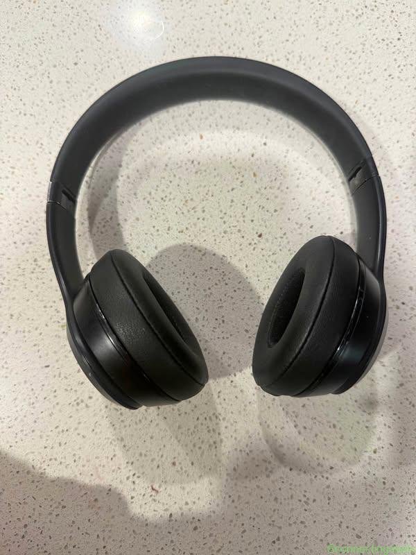 Wireless Beats Solo 3