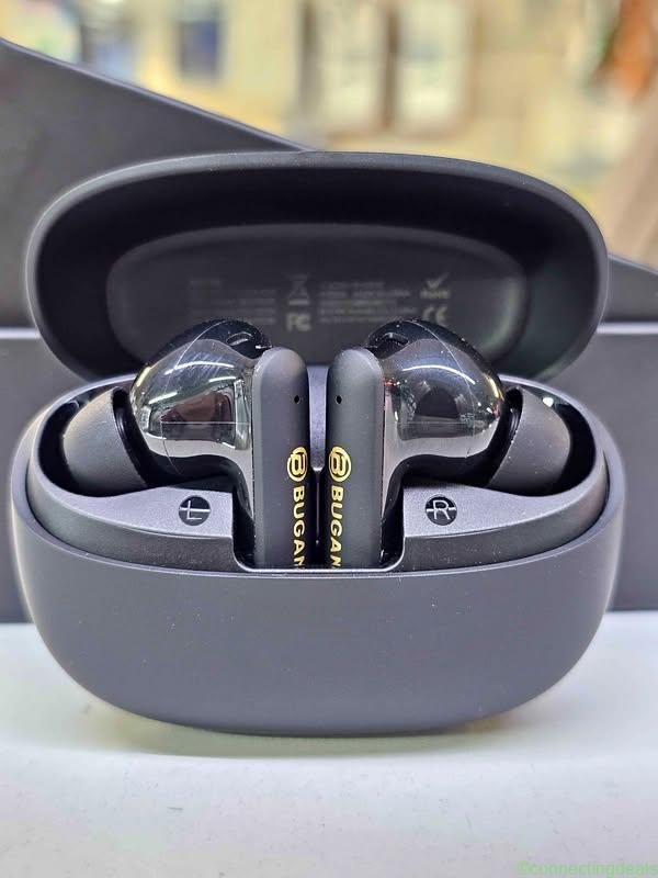 Wireless in ear headphones