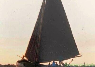 Woonboot zeilboot botter in Amsterdam