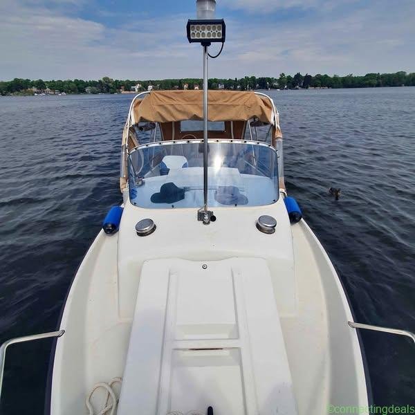 Yachting France Kajütboot