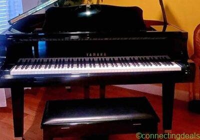 Free ad: Yamaha Black Baby Grand Piano with matching bench in Miami. Yamaha Black Baby Grand Piano with matching bench in Miami