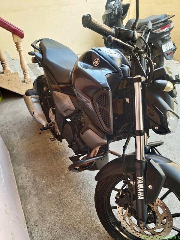 YAMAHA FZ BLACK 2024 APRIL