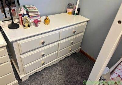 Free ad: Dresser in Pittsburgh. Dresser in Pittsburgh