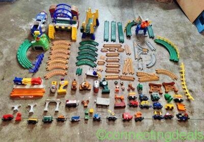 GeoTrax kids toys with 3 brand new cars