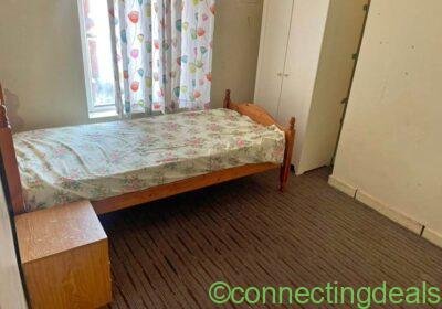 4 Beds 2 Bathrooms – House