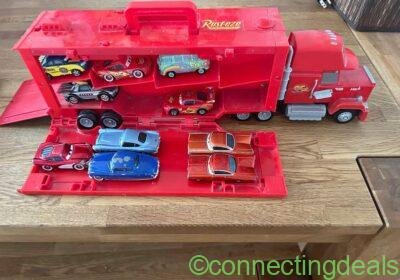 Mattel Disney et Pixar Cars Mack Mini Racers Hauler et 10 mini voitures jouet transporteur camion