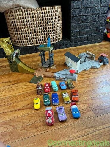 Disney Pixar Cars Sarge’s Stuntin Surplus Playset