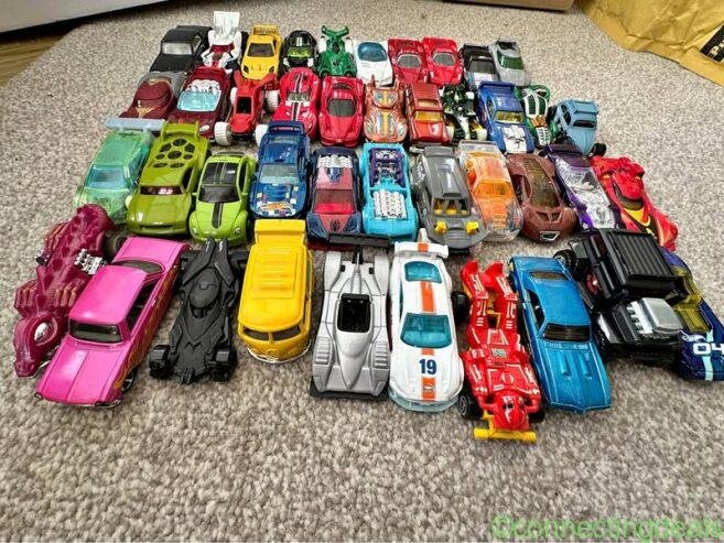 Hot wheels cars bundle x 43