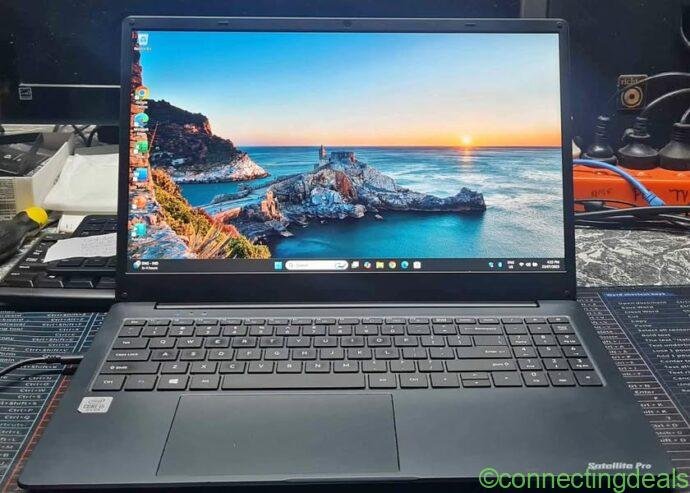Toshiba Dynabook Pro C50H i5 10th gen 15 in Laptop 16gb ram SSD OFFICE excellent low use