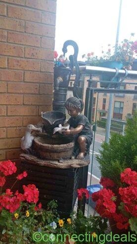 Garden water fountain