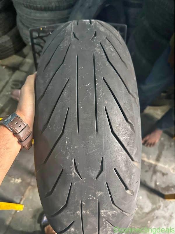 SPORTS BIKE TYRES WITH 80 to 90 GRIP