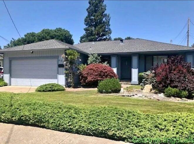 3 BEDROOM AND 2 BATHROOM HOME FOR RENT LOCATED AT 604 Baker St, Petaluma, CA 94952