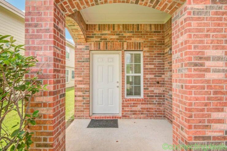 2 story house for lease long term
