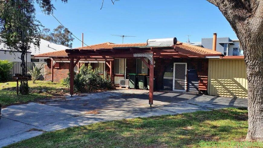 4 Beds 1 Bath House