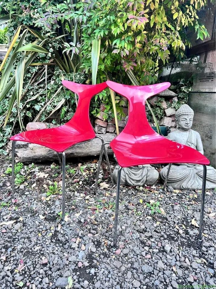 Antiques chair designed by Delfy