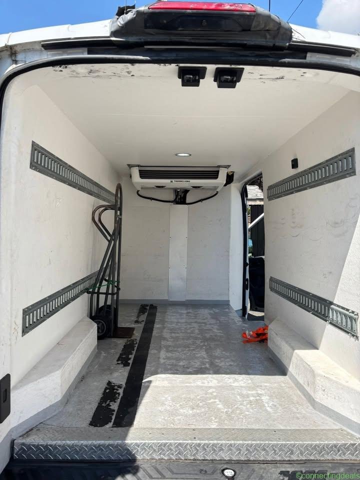 2020 Ford t-250 high roof