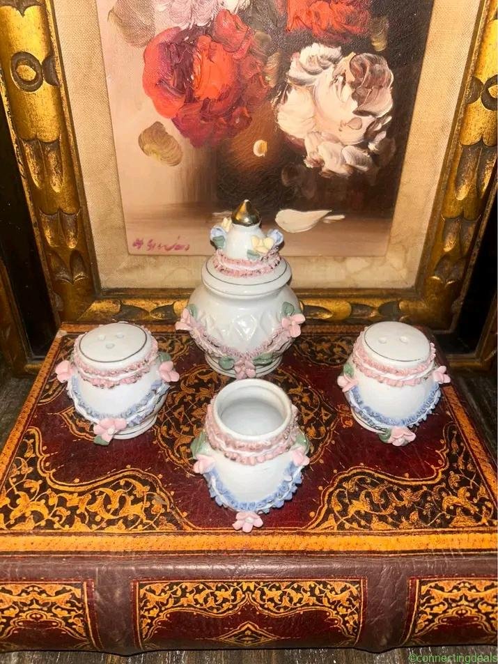 Gorgeous vintage tea set pieces