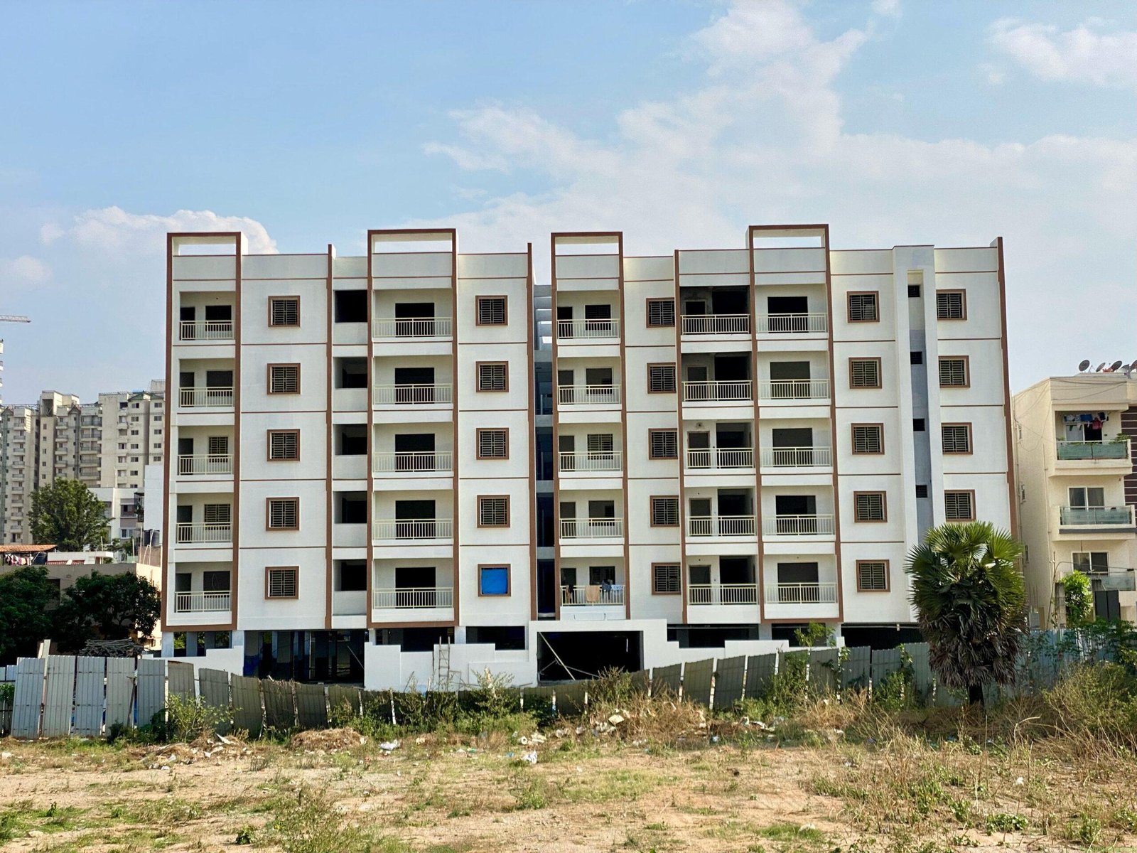 Ready-to-Move in Only 3 Flats is Available